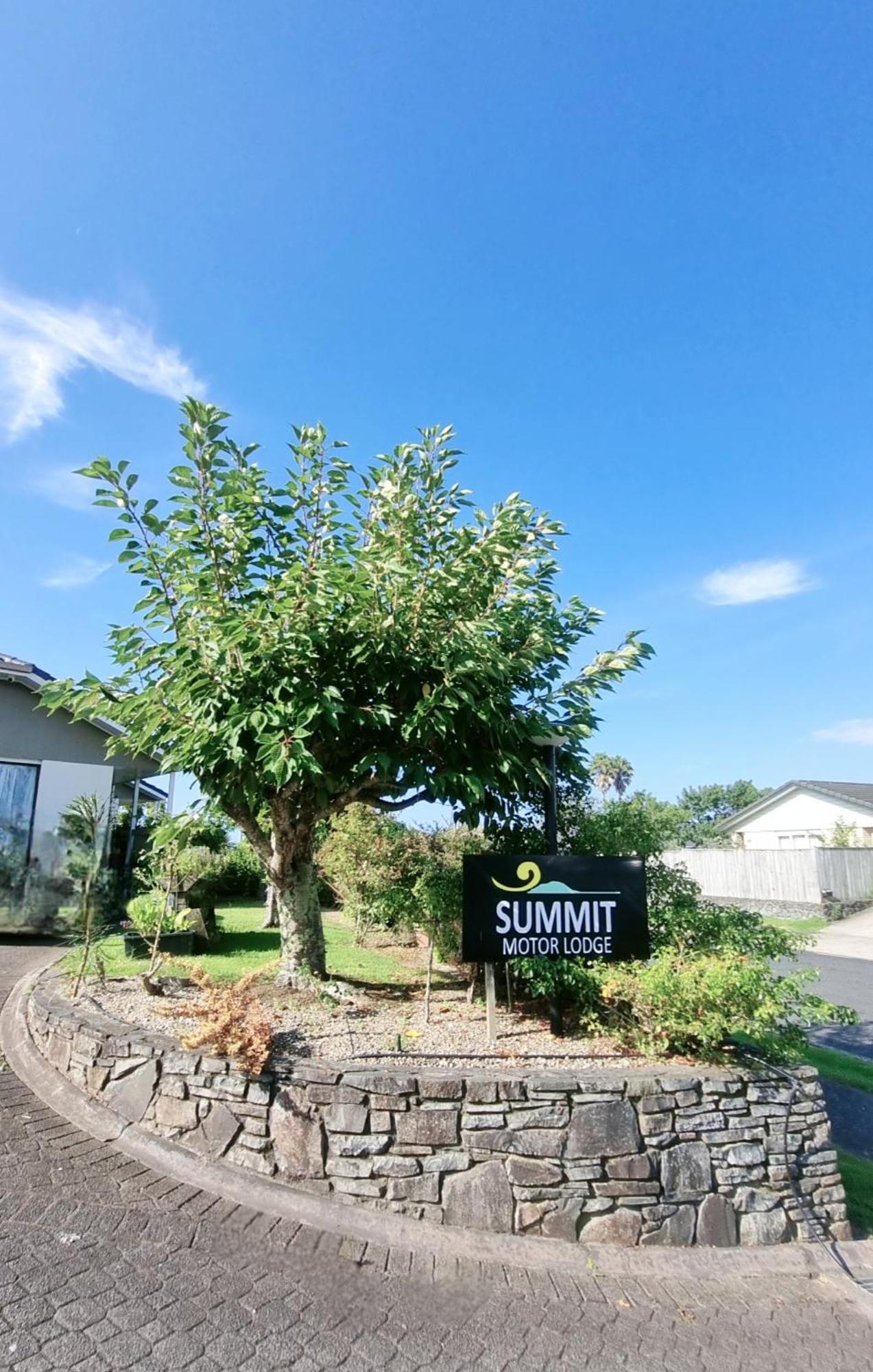 Summit Motor Lodge Tauranga Exterior photo